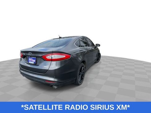 Used 2016 Ford Fusion SE w/ Equipment Group 202A image 9