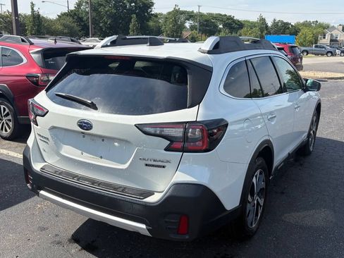 Certified 2021 Subaru Outback Touring AWD/4WD image 3