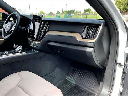 Used 2026 Volvo XC60 T8 Plus w/ Climate Package AWD/4WD image 19