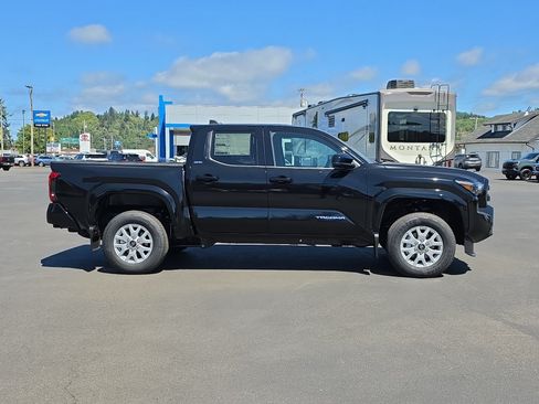 New 2026 Toyota Tacoma SR5 AWD/4WD image 7