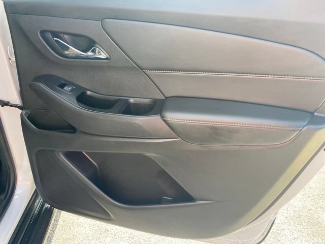 Used 2018 Chevrolet Traverse LT w/ LPO, 'HIT The Road' Package FWD image 40