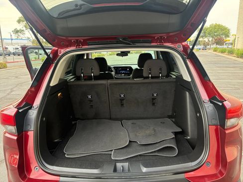 Used 2025 Chevrolet TrailBlazer LT FWD image 25