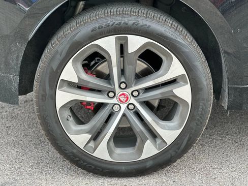 Used 2017 Jaguar F-PACE S image 24