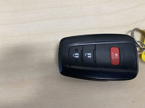 Certified 2025 Toyota RAV4 XLE image 33