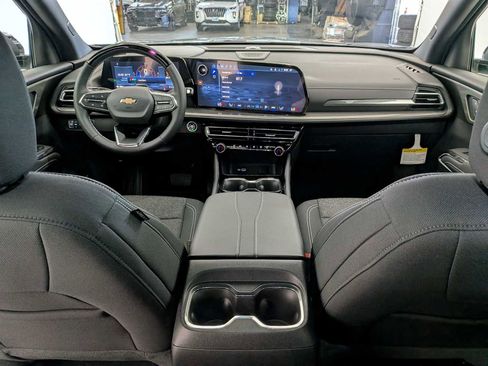 New 2026 Chevrolet Traverse LT w/ Enhanced Driving Package image 16