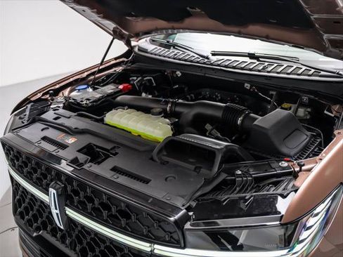 New 2026 Lincoln Navigator Black Label AWD/4WD image 10
