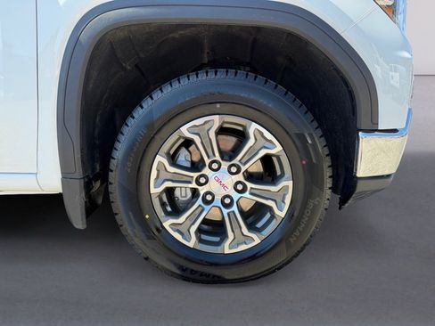 Used 2025 GMC Sierra 1500 SLT AWD/4WD image 9