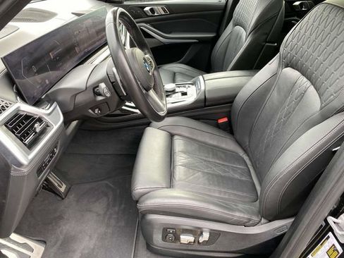 Used 2023 BMW X7 M60i w/ Executive Package image 19