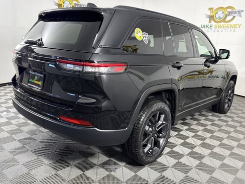 New 2025 Jeep Grand Cherokee Limited image 10