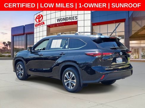 Used 2024 Toyota Highlander XLE FWD image 6