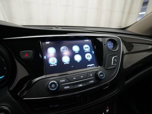 Used 2017 Buick Envision Essence FWD image 6