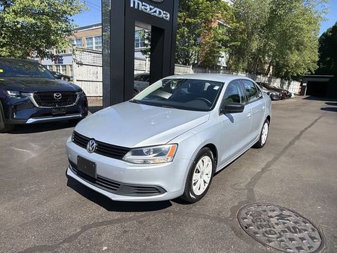 Used 2012 Volkswagen Jetta S FWD image 4