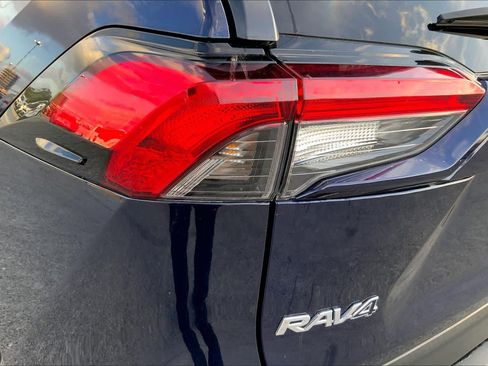 Used 2024 Toyota RAV4 XLE image 27