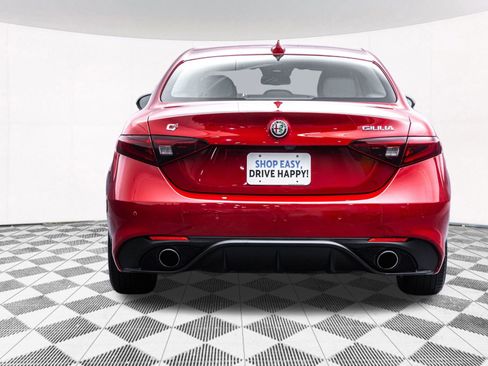 Used 2017 Alfa Romeo Giulia AWD w/ Sport Appearance Package image 10