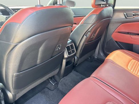 Used 2025 Kia Sportage SX FWD image 14