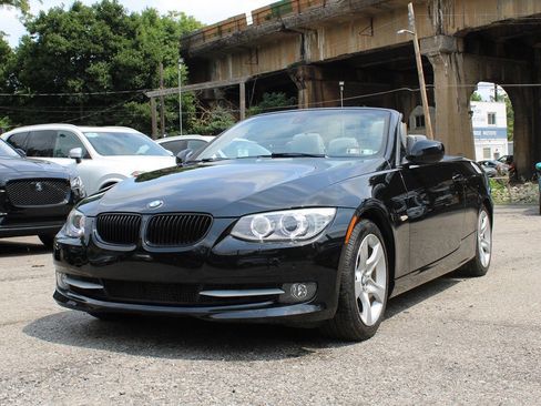 Used 2013 BMW 335i Convertible RWD image 3