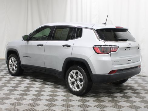 Used 2025 Jeep Compass Sport AWD/4WD image 32