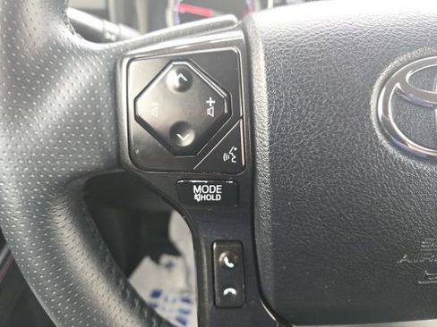 Used 2021 Toyota 4Runner TRD Off-Road AWD/4WD image 4