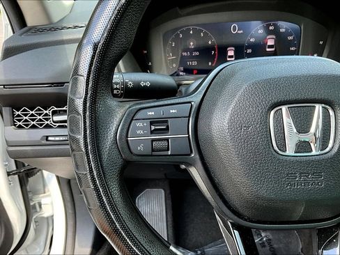 Used 2023 Honda Accord EX image 12