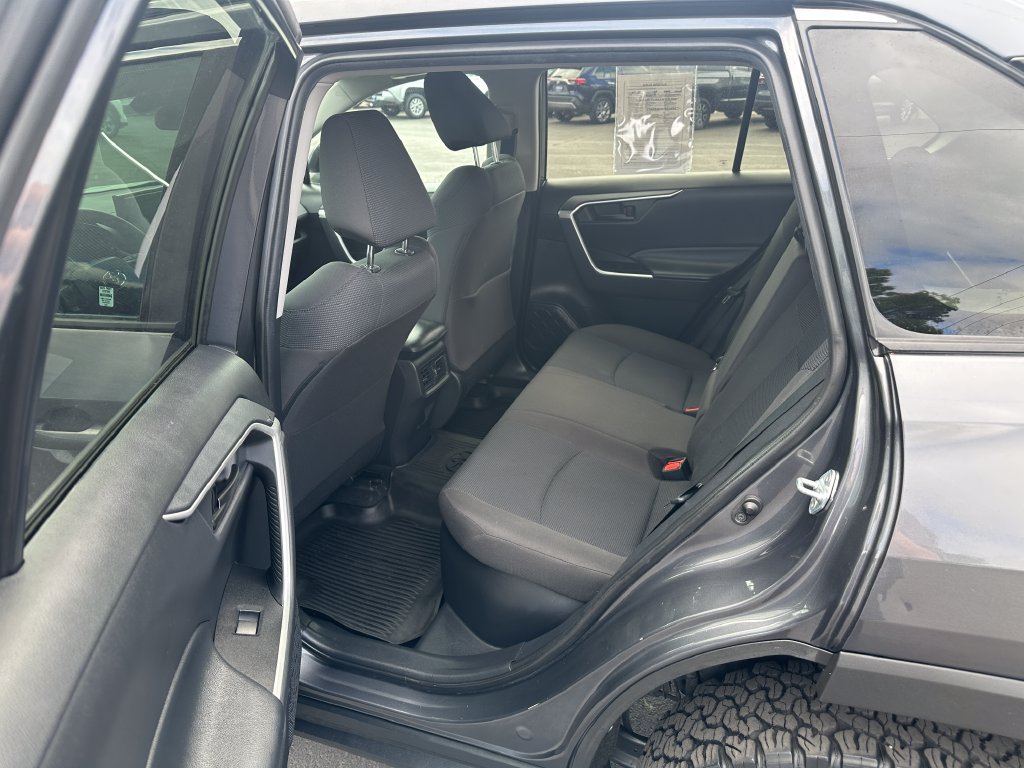 Used 2020 Toyota RAV4 LE w/ All Weather Liner Package AWD/4WD image 14