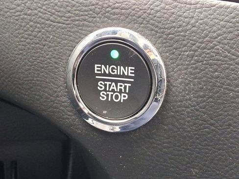 Used 2021 Ford Edge SEL w/ Convenience Package image 28