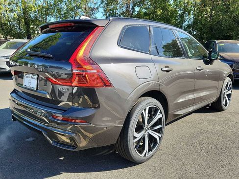 Certified 2023 Volvo XC60 B6 Ultimate w/ Protection Package Premier AWD/4WD image 6