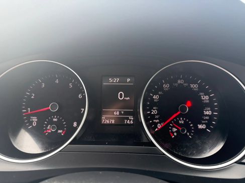 Used 2017 Volkswagen Jetta SE FWD image 24