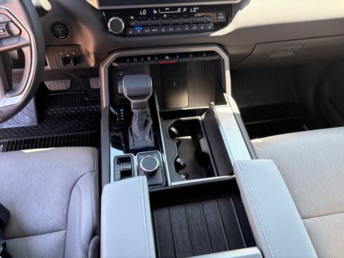 Used 2025 Toyota Sequoia Limited AWD/4WD image 21