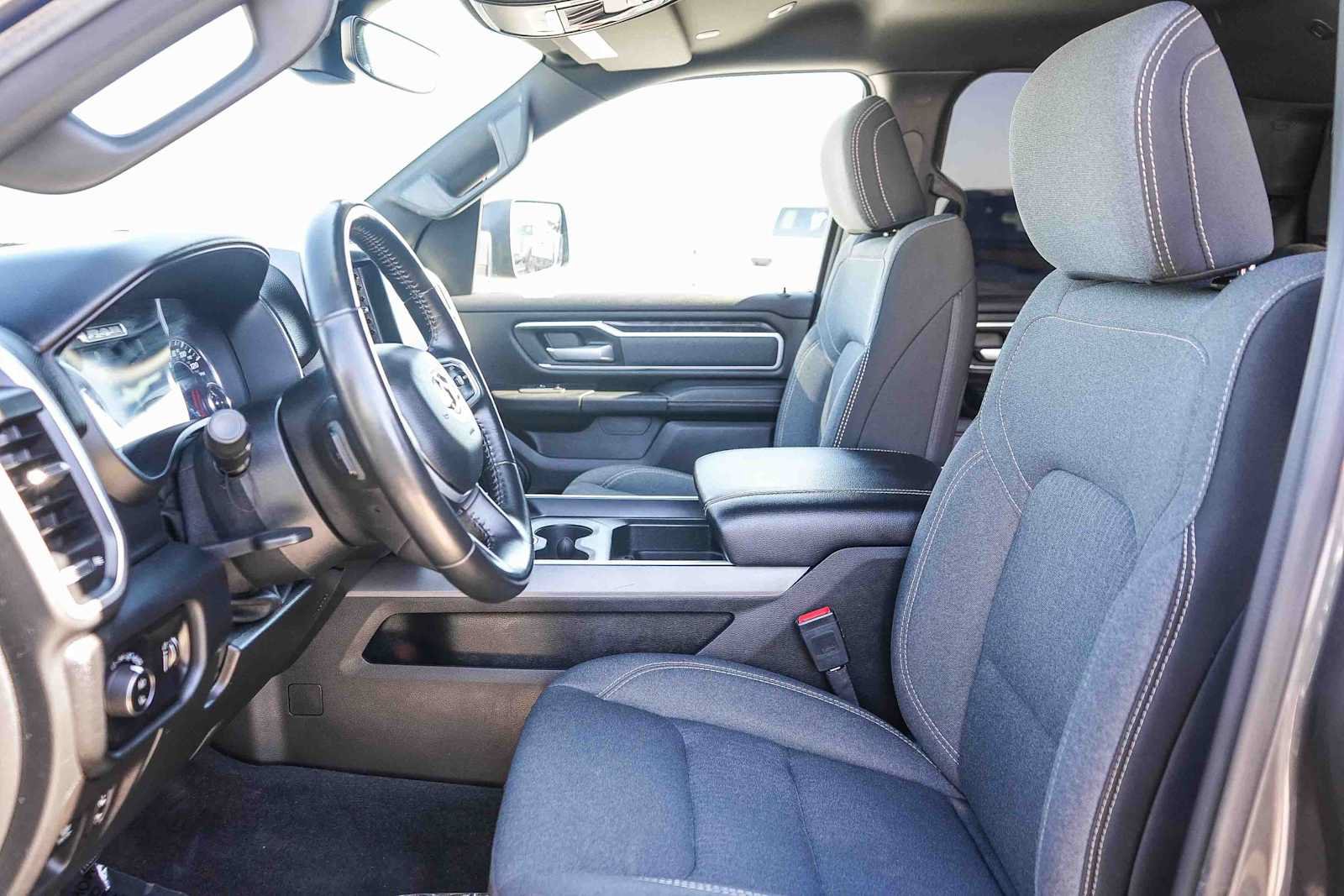 Used 2022 RAM 1500 Big Horn AWD/4WD image 17