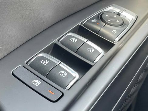 New 2026 Kia Carnival SX w/ SX Dark Edition Package image 11