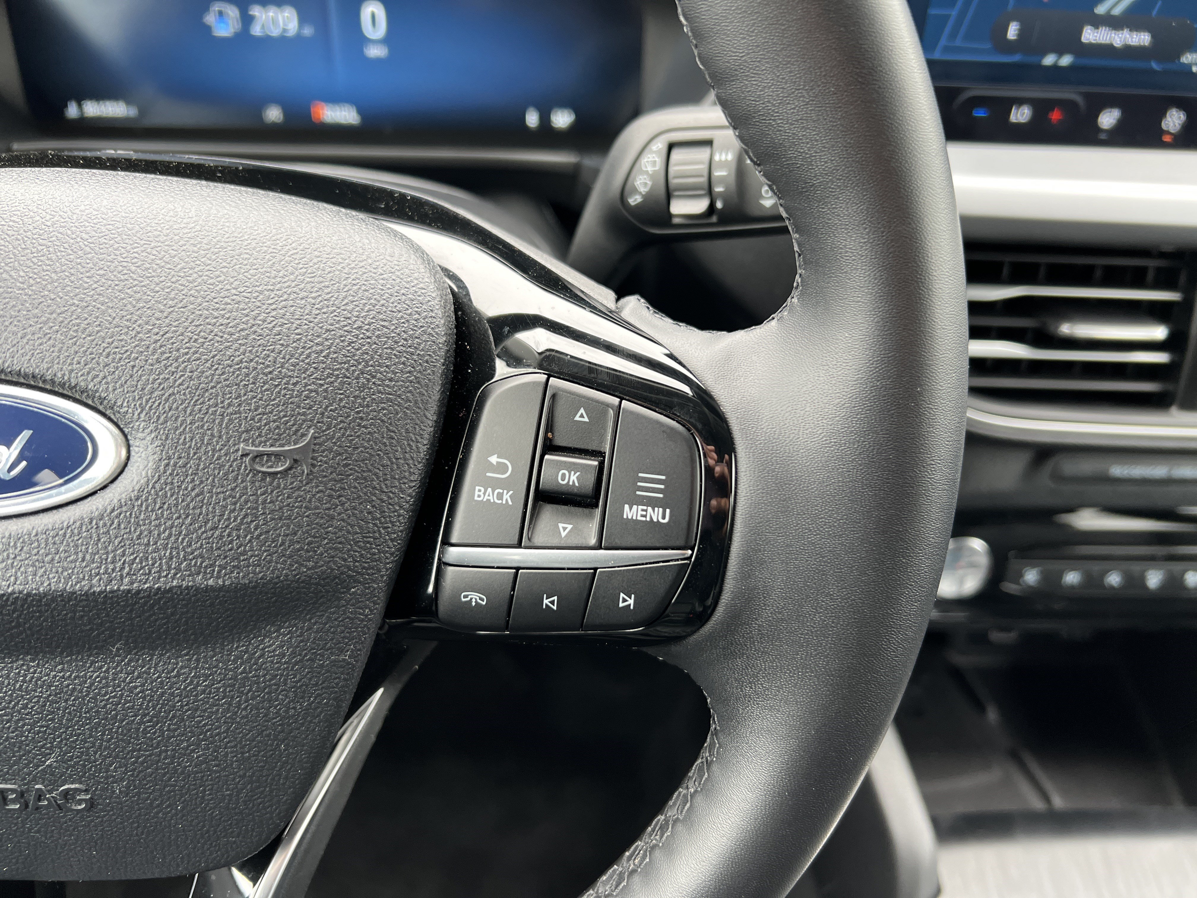 Used 2024 Ford Escape Platinum AWD/4WD image 25