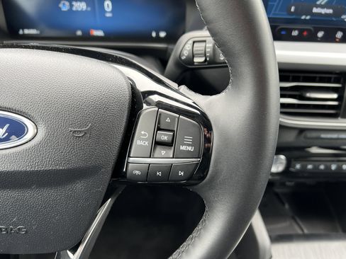 Used 2024 Ford Escape Platinum AWD/4WD image 25