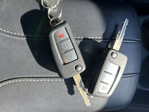 Used 2020 Nissan Rogue S w/ Special Edition Package image 18