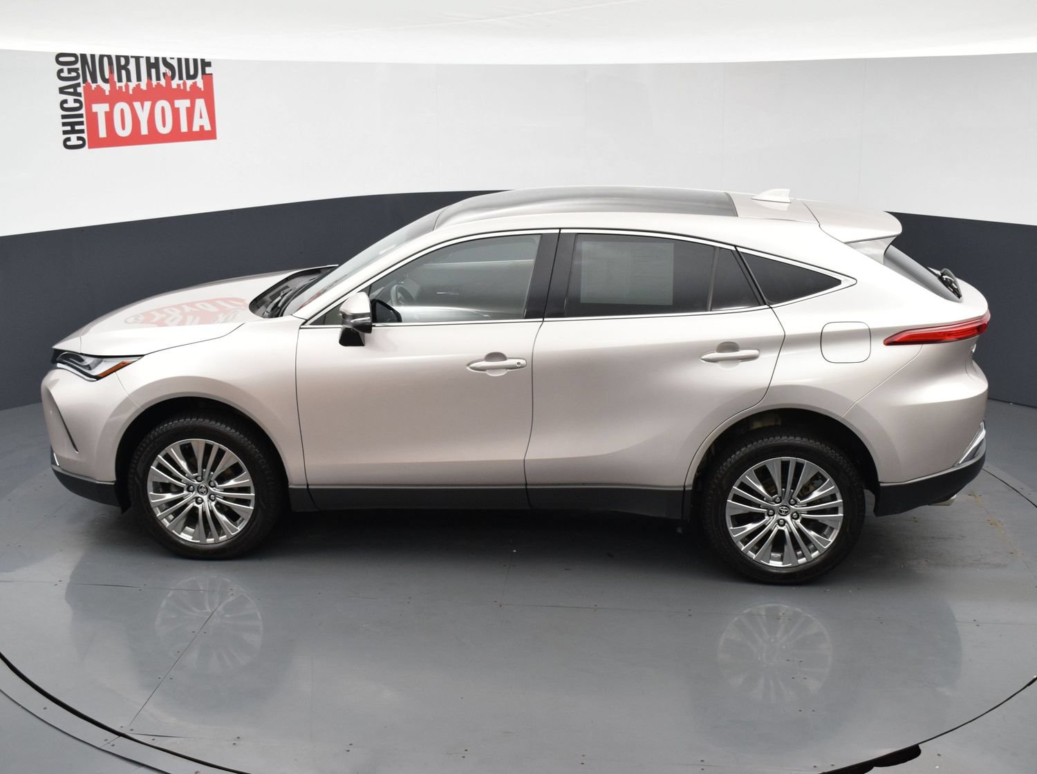 Used 2023 Toyota Venza Limited AWD/4WD image 28