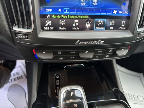 Used 2019 Maserati Levante image 15