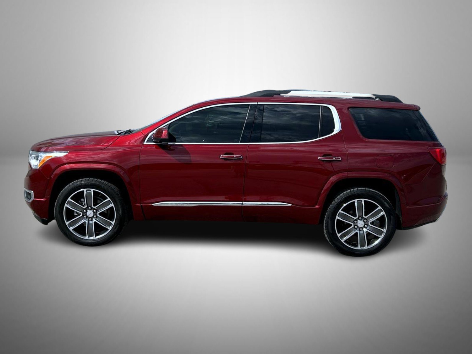 Used 2018 GMC Acadia Denali w/ Technology Package AWD/4WD image 9