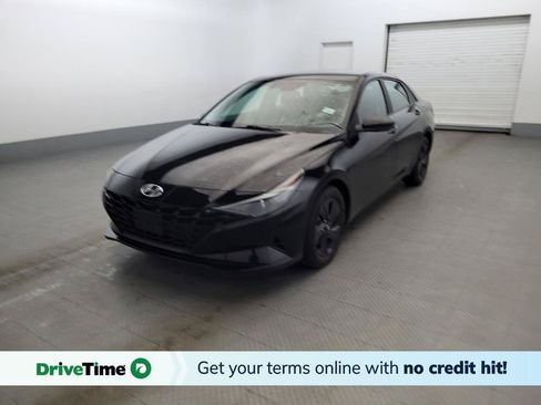Used 2023 Hyundai Elantra SEL FWD image 1