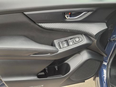 Used 2025 Subaru Ascent Premium image 4