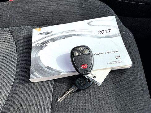 Used 2017 Chevrolet Traverse LT w/ Style and Technology Package AWD/4WD image 12