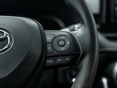 Used 2021 Toyota RAV4 XLE image 20