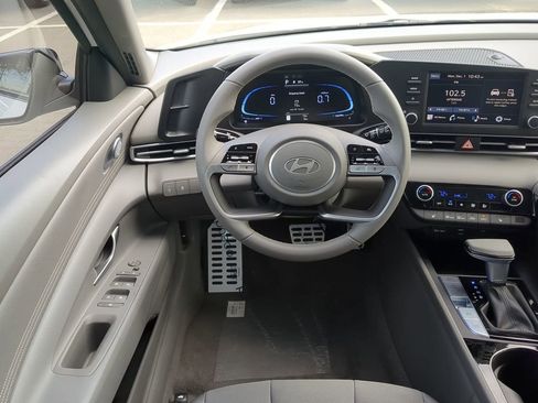 New 2026 Hyundai Elantra SEL Sport Premium FWD image 18