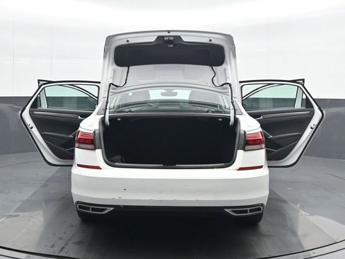 Used 2020 Volkswagen Passat 2.0T R-Line image 25