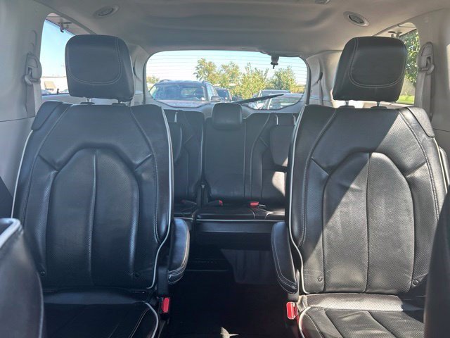 Used 2023 Chrysler Pacifica Limited FWD image 30
