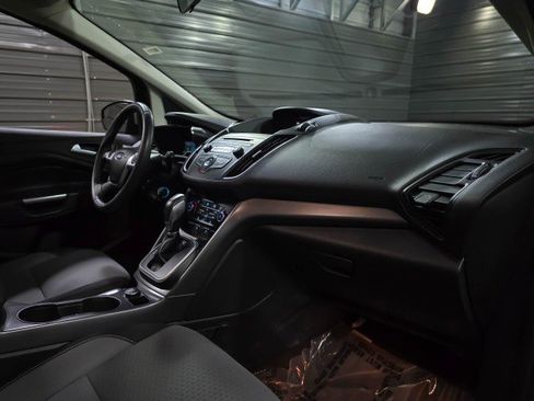 Used 2017 Ford C-MAX SE image 12