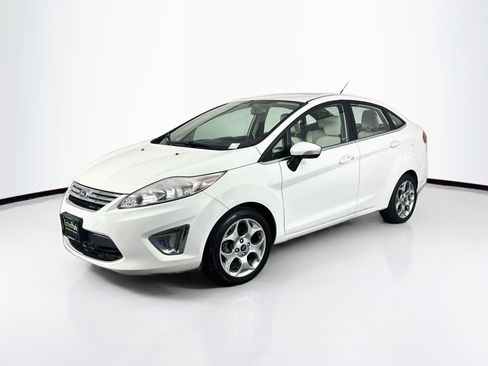 Used 2012 Ford Fiesta SEL FWD image 3