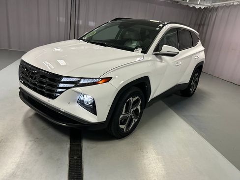 Used 2024 Hyundai Tucson Limited AWD/4WD image 3