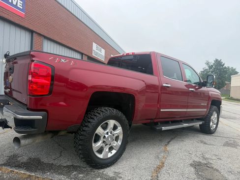 Used 2019 Chevrolet Silverado 2500 LTZ w/ Duramax Plus Package AWD/4WD image 11