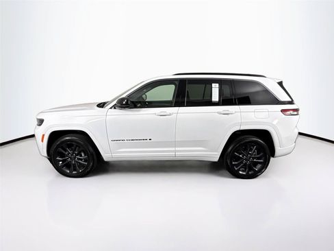 Used 2026 Jeep Grand Cherokee Limited AWD/4WD image 14