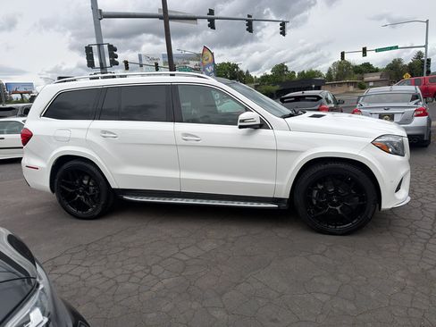 Used 2018 Mercedes-Benz GLS 550 4MATIC image 9