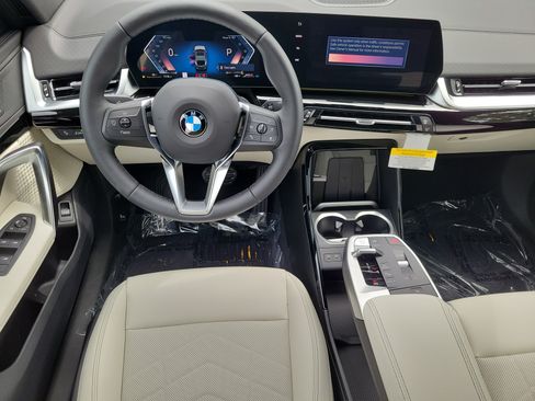 New 2026 BMW X2 xDrive28i w/ Convenience Package AWD/4WD image 7